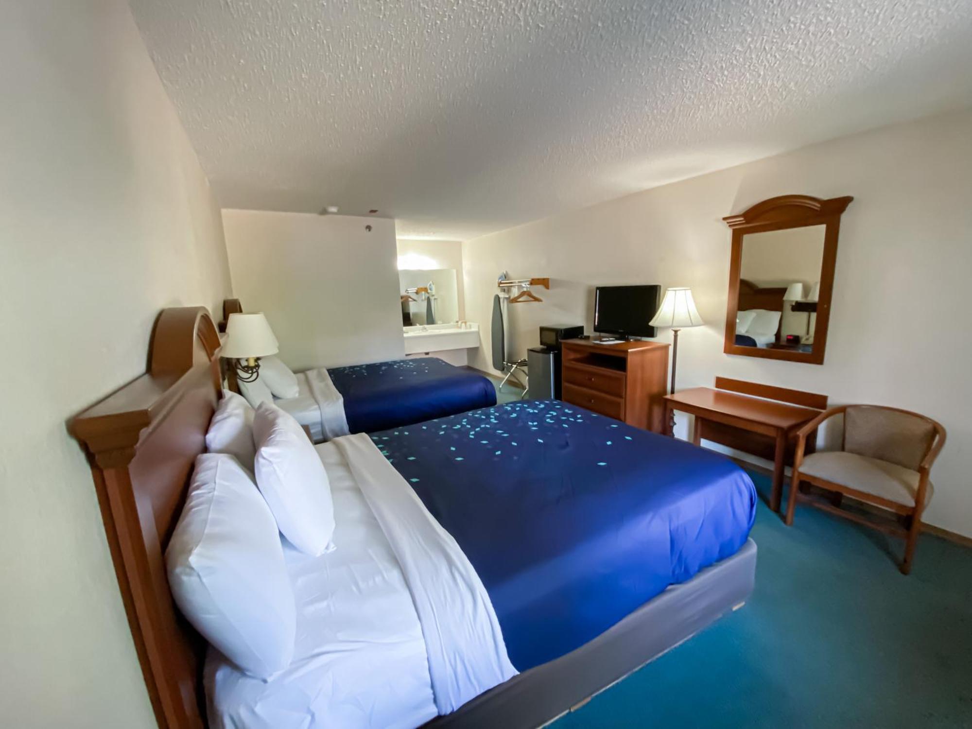 Deluxe Queen Room Two Queen Beds Disability Accessible