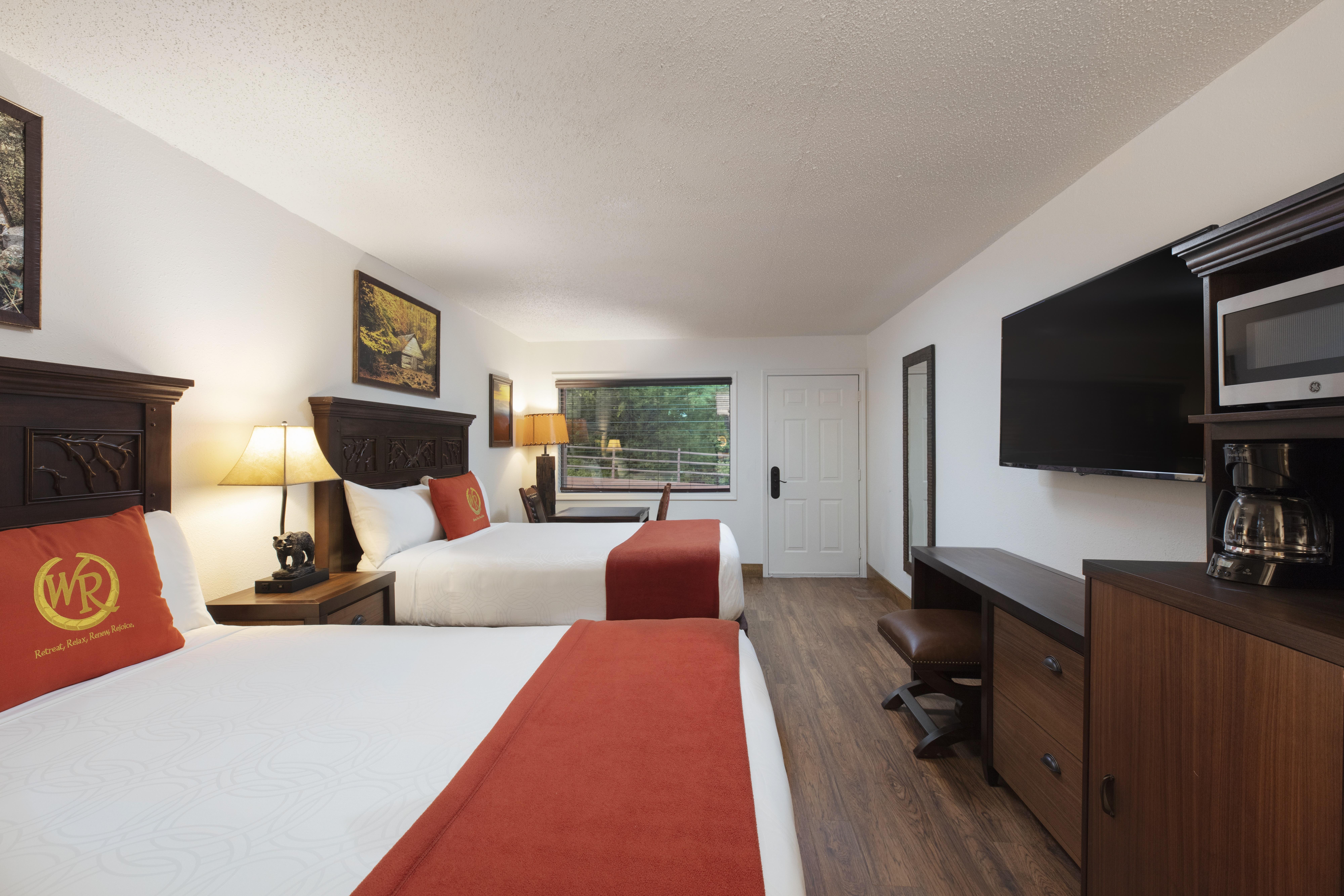 Traditional Queen Guestroom