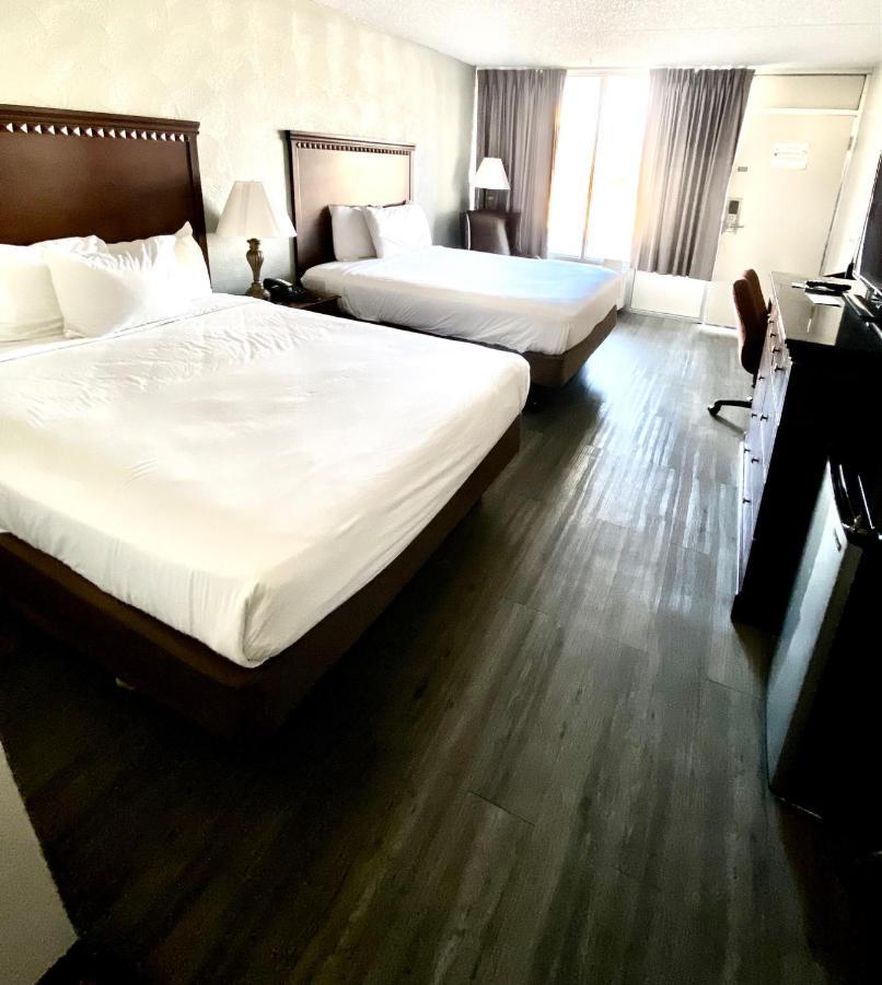 Queen Room Two Queen Beds Non-Smoking