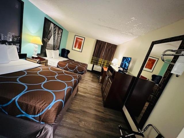 Queen Room Two Queen Beds Non-Smoking