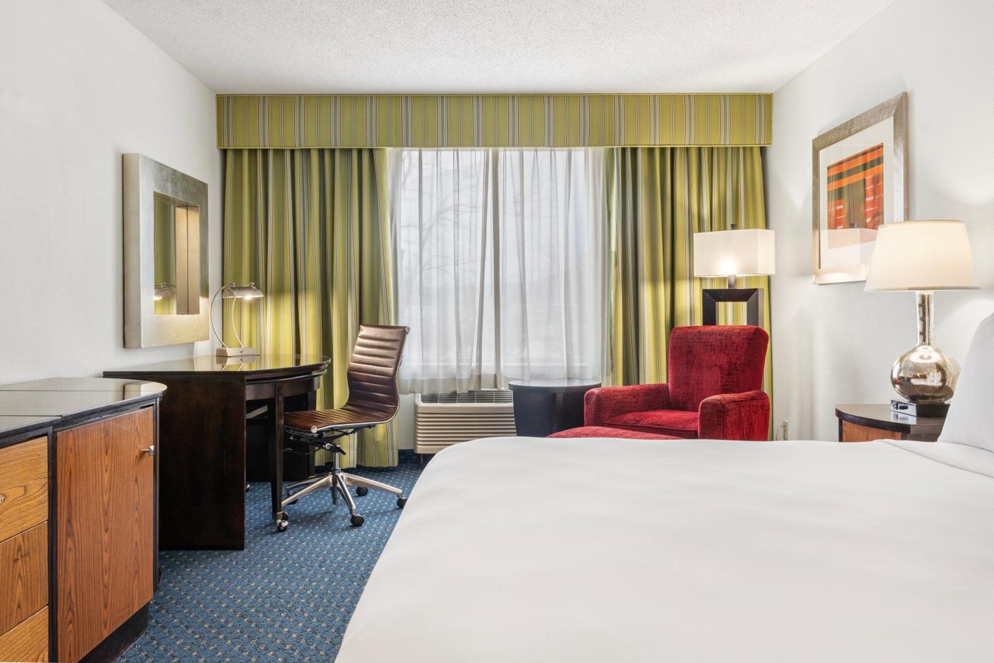 Superior King Room