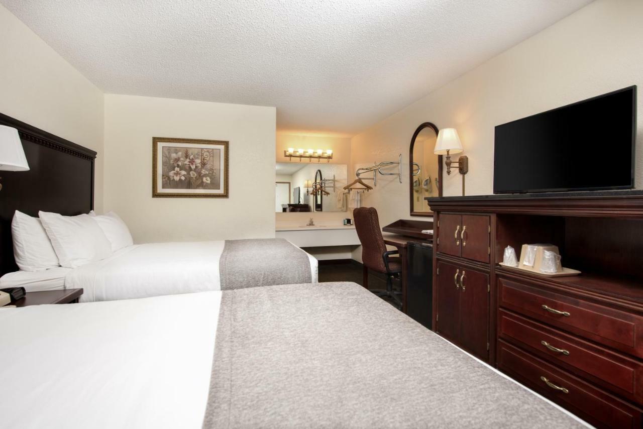 Queen Room with Two Queen Beds
