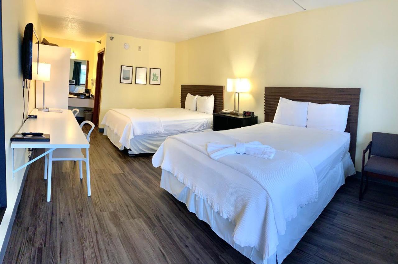 Queen Room Two Queen Beds