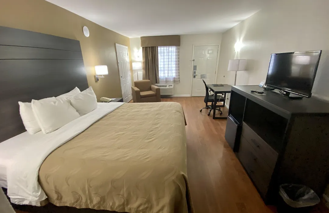 Quality Inn Branson - Hwy 76 Central-1