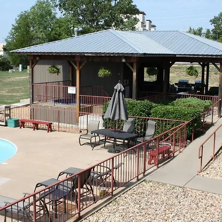 Outback Roadhouse Motel & Suites Branson-2
