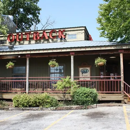 Outback Roadhouse Motel & Suites Branson-3