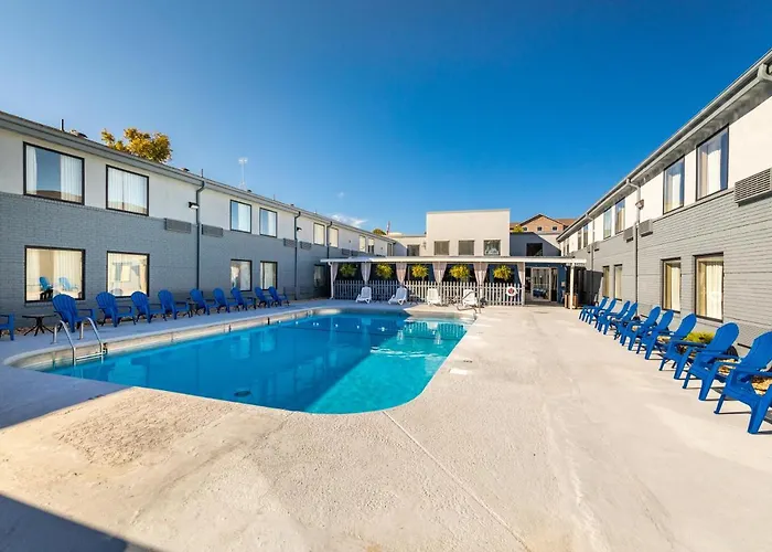 The Bransinn Entertainment District Branson